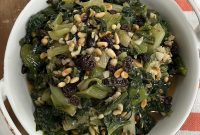 Sautéed Italian Escarole with Garlic and Chili Flakes
