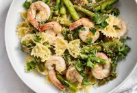 Garlic Shrimp and Asparagus Pasta with Lemon Butter Sauce