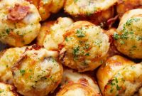Savory Bacon and Cheddar Muffins: Fluffy Breakfast Bites