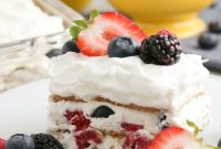 No-Bake Mixed Berry Graham Cracker Icebox Cake