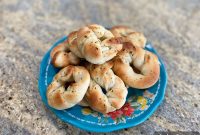 Garlic Knot Recipe: Soft, Buttery Knots with Garlic Herb Butter