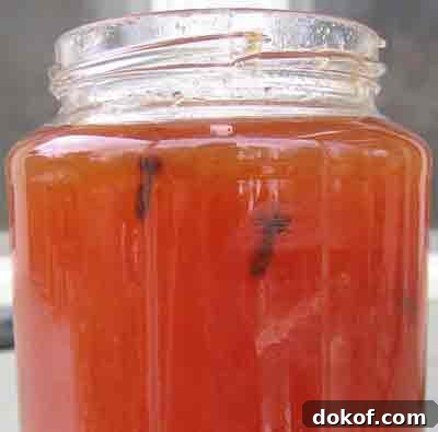 You can see the cloves in the quince spoon sweet kydoni glyko.