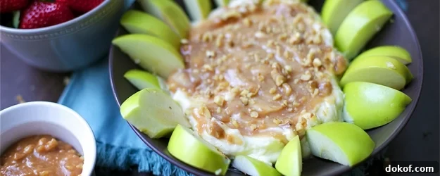 caramel apple pecan cheesecake dip 1