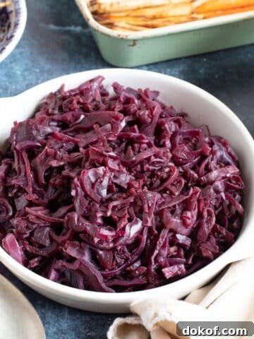 Slow cooker red cabbage