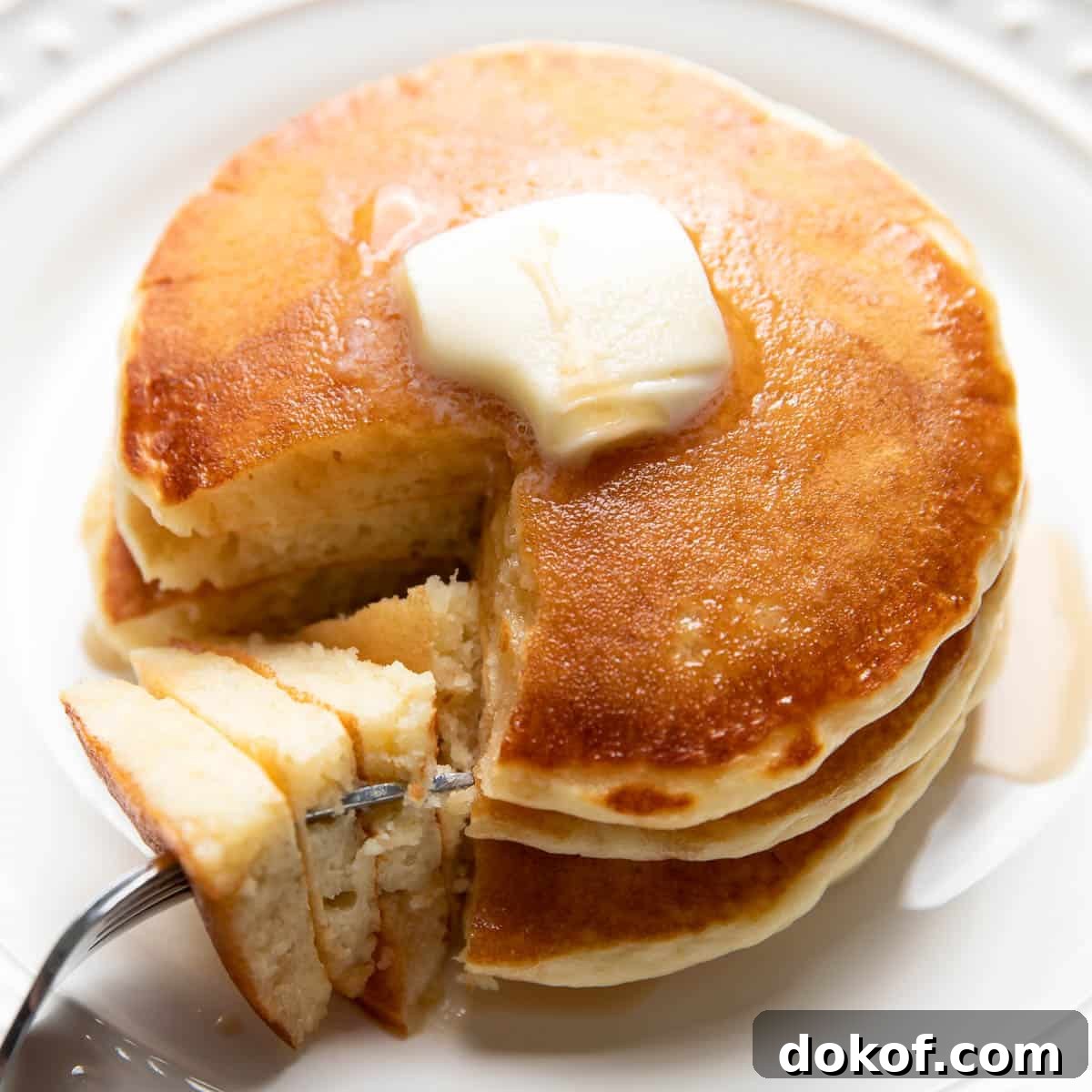 plate of buttermilk pancakes.