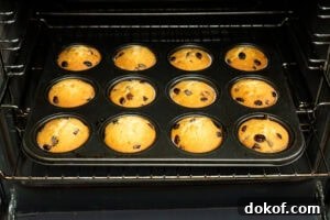 Queen cakes coming out the oven