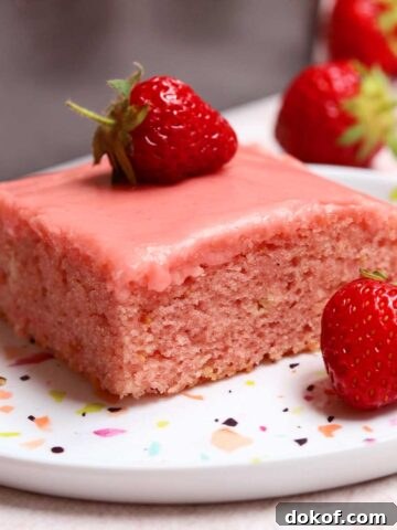 strawberry sheet cake