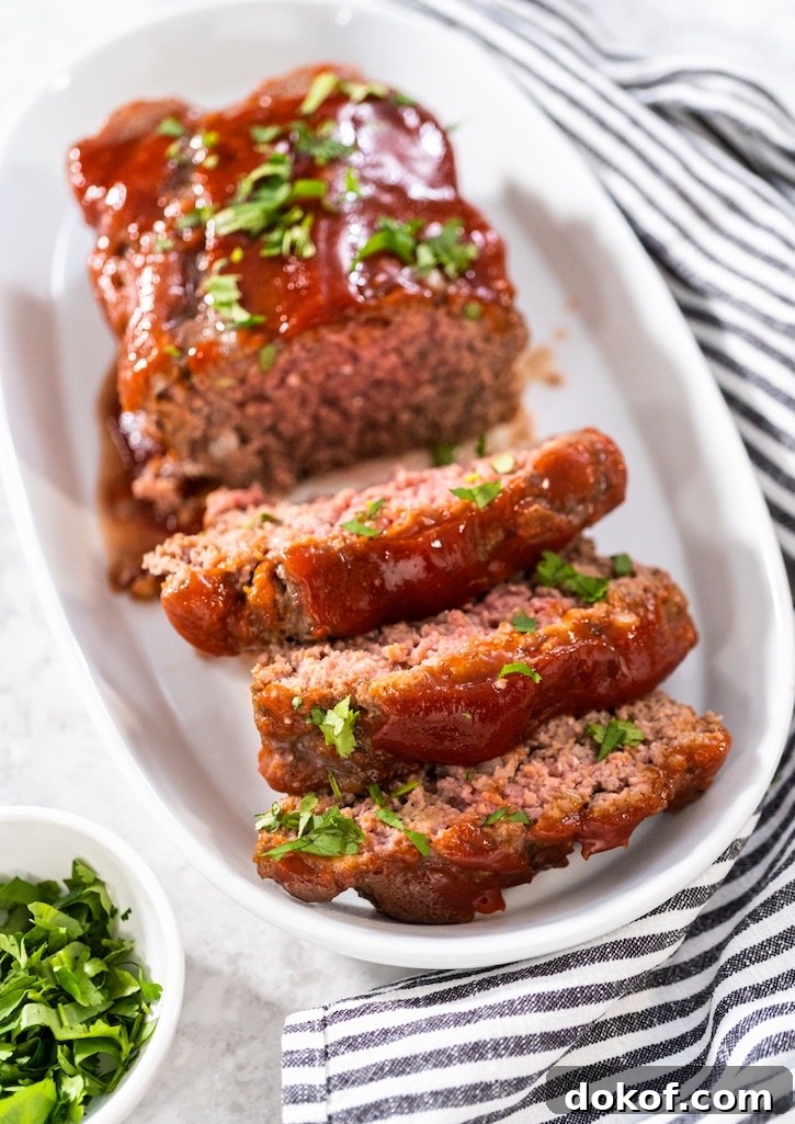Are you looking for quick and easy ground beef dinner ideas for your family? You've got to try this Stove Top stuffing meatloaf! It's awesome! The most amazing comfort food. This recipe is made with 1 lb of ground beef, a box of stuffing, eggs and ketchup. Perfect for a family on a budget. 