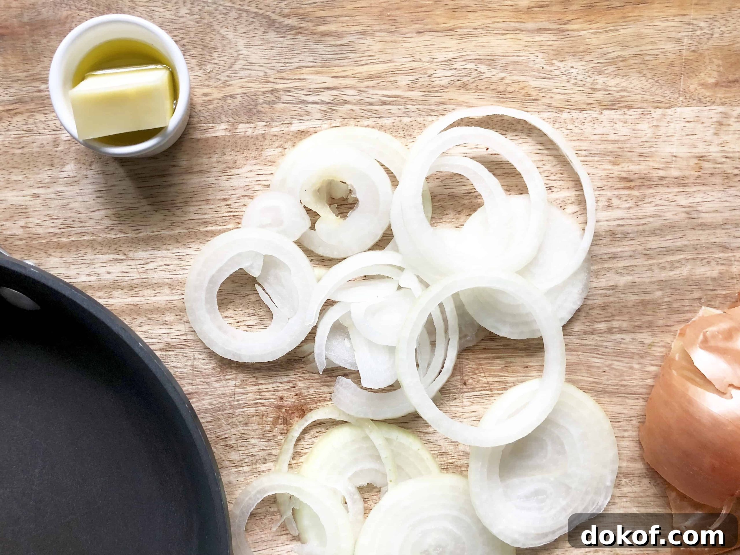 camembert burgers with sautéed apples